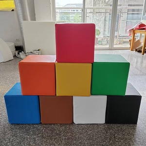 Blauw en roze zachte schommelende auto speelgoed voor kinderen