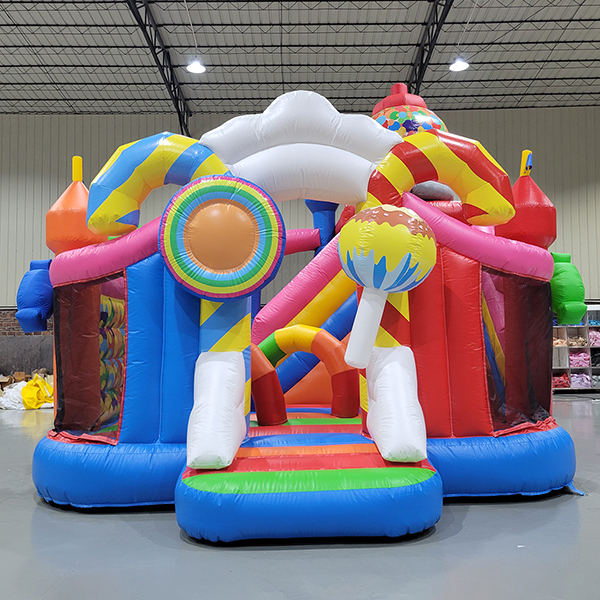 gigantyczny zamek-lollipop-bounce-na festiwal-na świeżym powietrzu