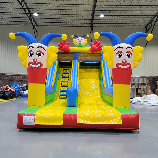 clown-carnevale-scivolo-gonfiabile-per-noleggio-attivit&agrave;