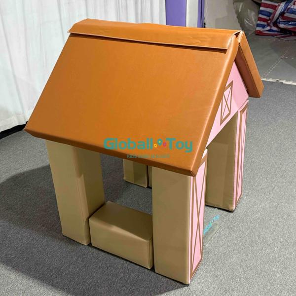 Seitenansicht Soft Play Kids House für Kinderspielplatz