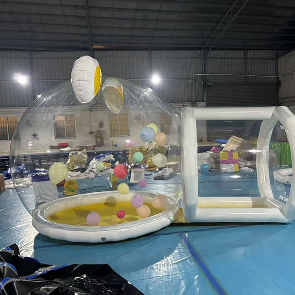tenda a cupola trasparente con tunnel per mostre