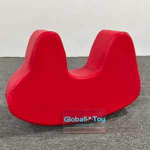 Rocker pour tout-petit rembourré pour une utilisation de la fête de location en salle