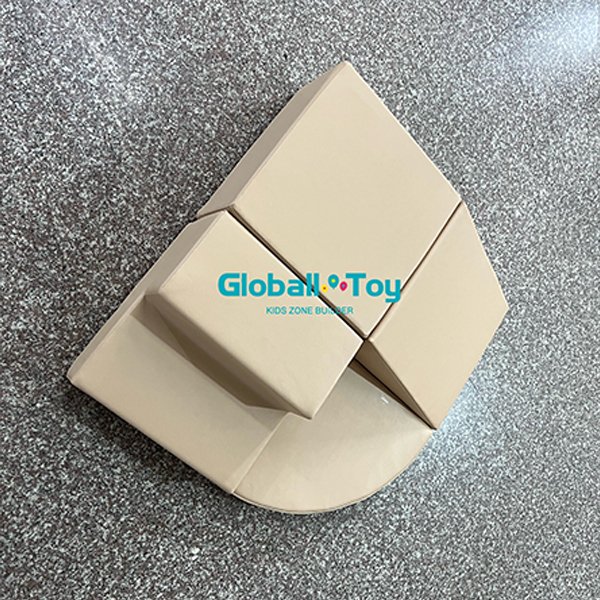 Soft Play Beige Modulare Kletterblöcke