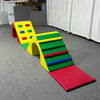 Veelkleurige Soft Play Bridge-klimset met getextureerde treden voor peuters Educatieve speeltoestellen voor binnenspeeltuinen