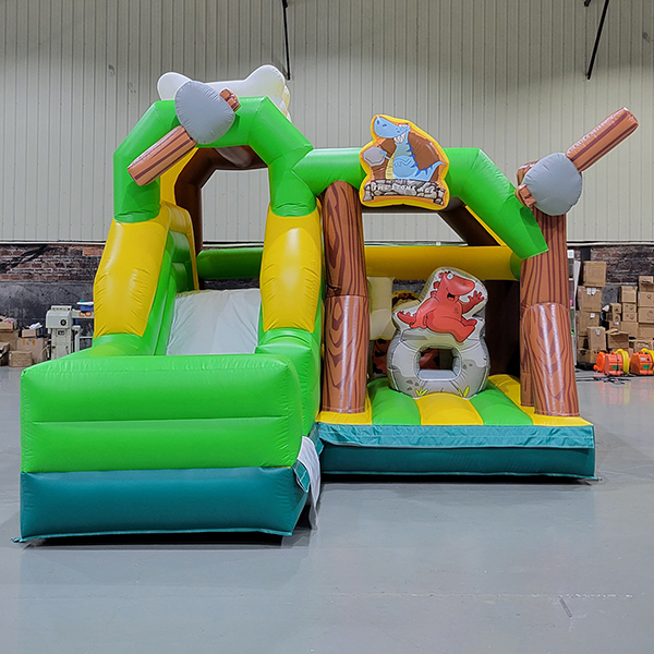 struttura-gioco-gonfiabile-con-dinosauri-cartone animato-per-luna park