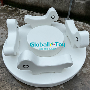 Si&egrave;ges poneys souples avec base centrale rotative pour les tout-petits