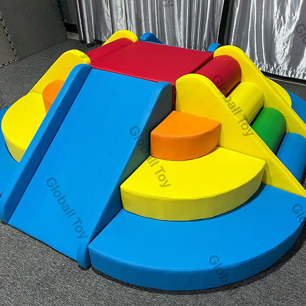 taman bermain bola anak-anak desain modern