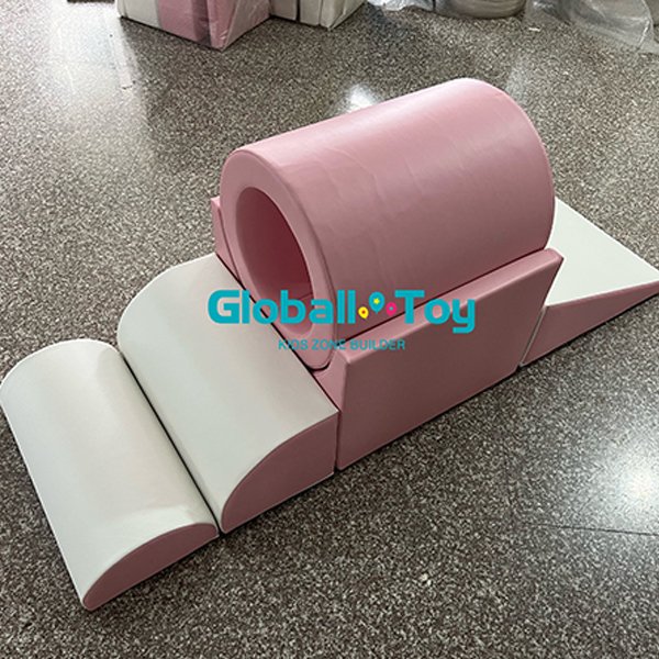 Soft Play Tüneli Pembe Rampa Tasarımı