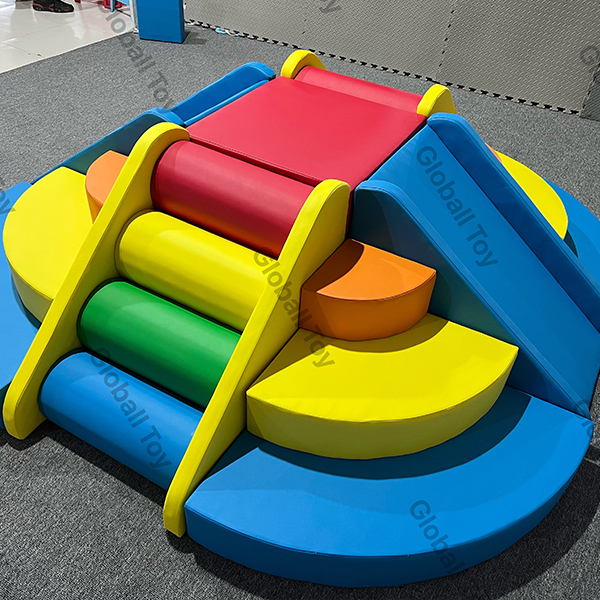 bingkai lembut lubang bola aman balita dalam ruangan