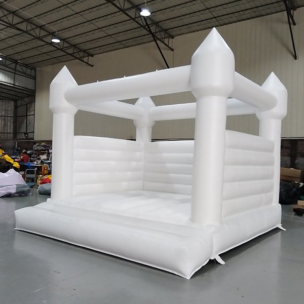 Açık hava düğün kiralama için beyaz şişme kare yaşam dolu kale