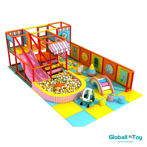Playground interno do tema pastel com slide duplo e poço de bola