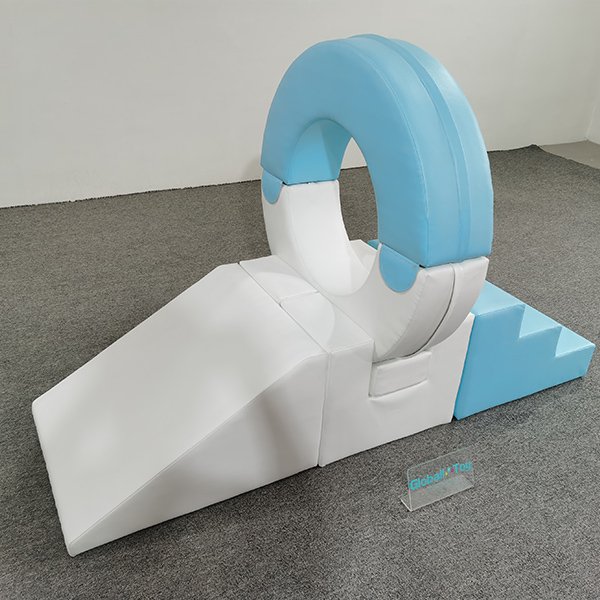 blauw-witte-softplay-klimringglijbaan