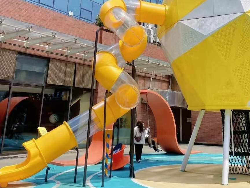 Przypadek projektu: Niestandardowa geometryczna kopuła na plac zabaw zainstalowana w Melbourne w Australii