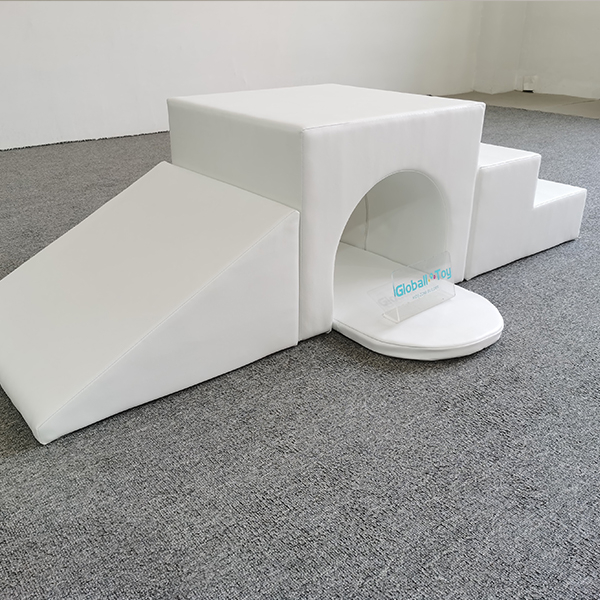 witte-soft-play-klimmer-ramp-tunnel