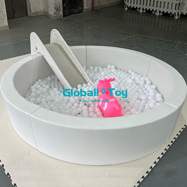 Zachte speeltoestellen voor binnenspeelruimte voor kinderen