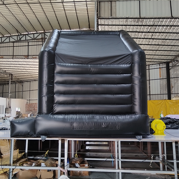 Black-Bounce-House-With-Troof-Event-Planner