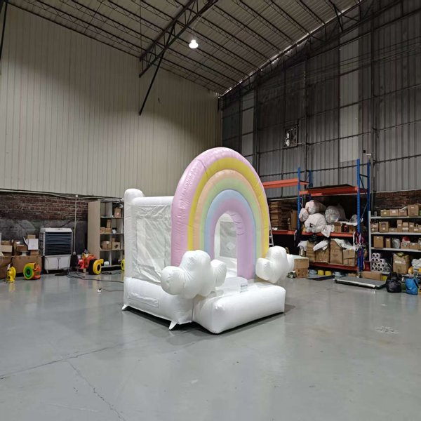 arcobaleno-casa-rimbalzante-design-chiuso-all'ingrosso-noleggio-attrezzatura-per-eventi